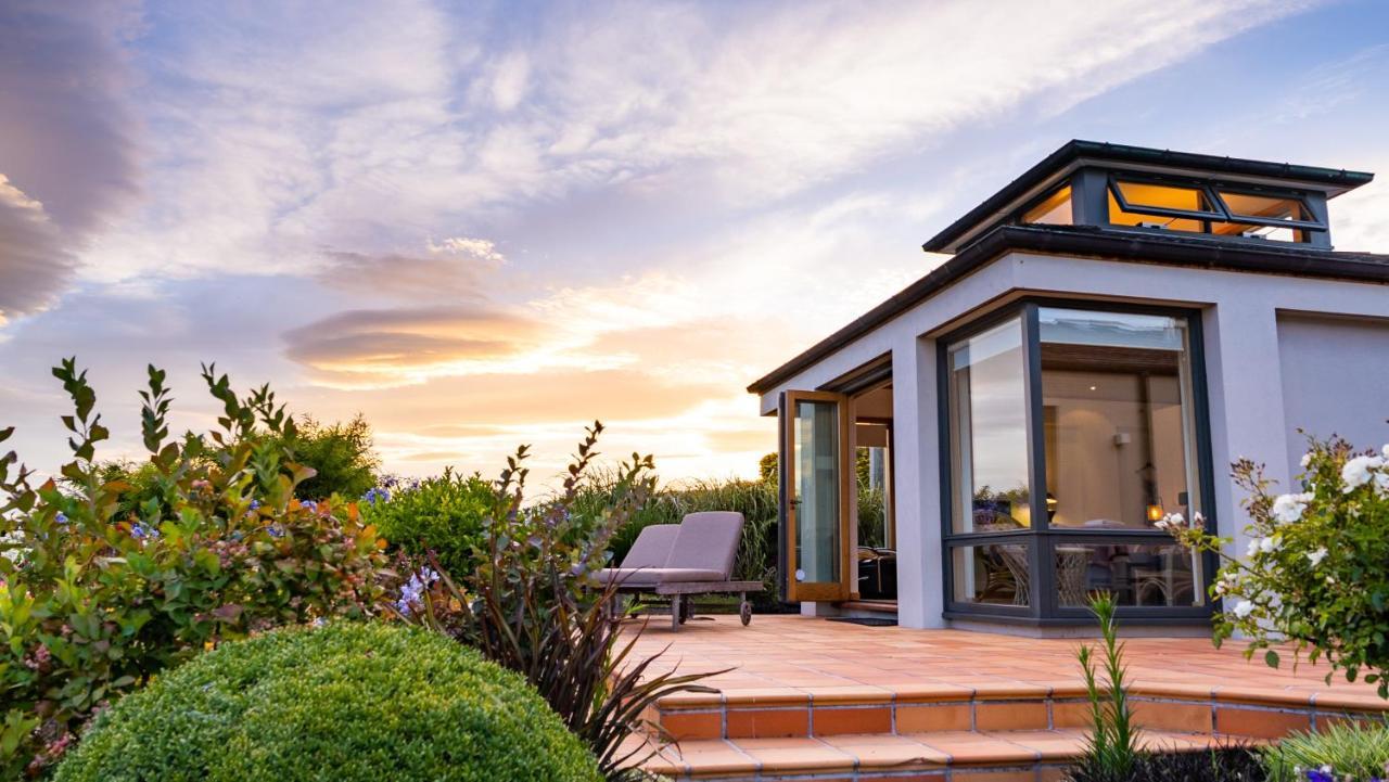 Lake Vista Lodge Taupo Exterior photo